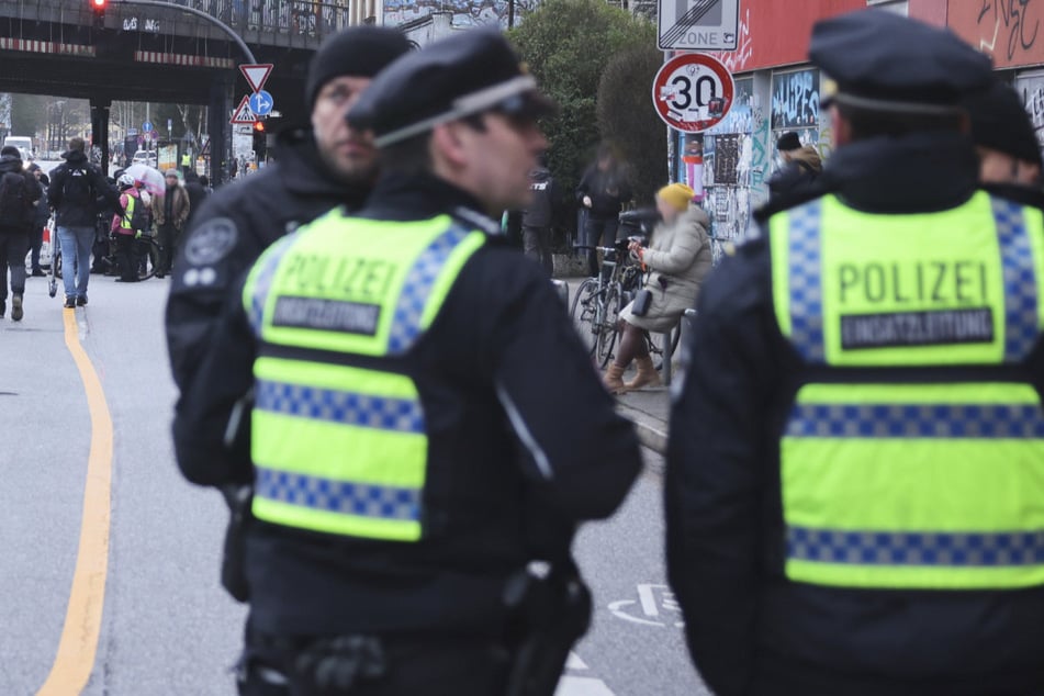 Die Polizei ermittelt nach dem Vorfall in Hamburg in alle Richtungen. (Symbolbild)