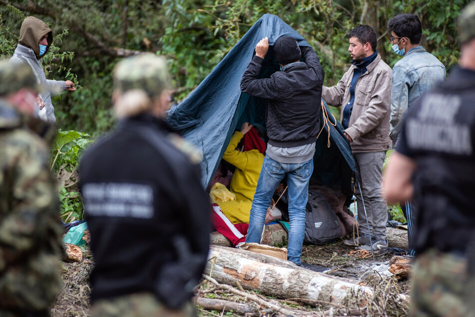 Belarus lässt Flüchtlinge in die EU: Polen will Ausnahmezustand an Grenze