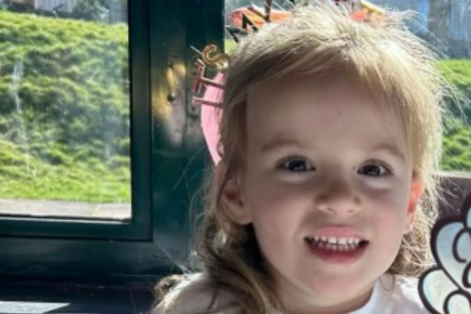 Mädchen freut sich auf Geburtstags-Gäste: Doch dann brechen ihr alle das Herz