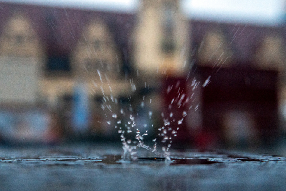 Auch am Samstag soll es in Sachsen wieder viel Regen geben. (Symbolbild)