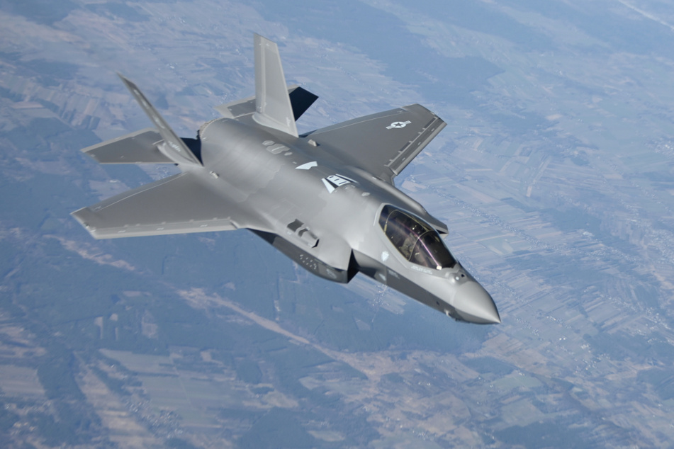 Die USA schicken hochmoderne F-35-Kampfjets.