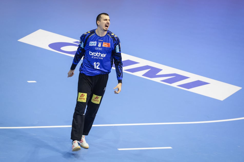 Der SC Magdeburg durfte sich an diesem Tag immer wieder auf ihre Torhüter Matej Mandic (Bild, 24) und Dominik Kuzmanovic (24) verlassen.
