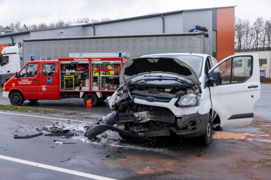 Ein Transporter-Fahrer nahm dem von links heranfahrenden Suzuki-Fahrer die Vorfahrt.