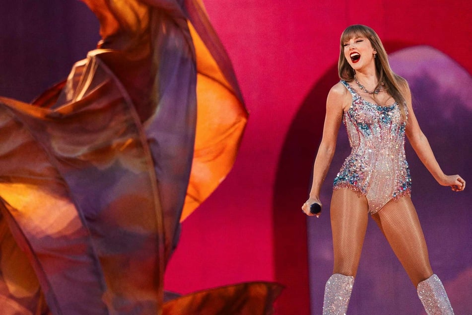Did Taylor Swift just hint at a Travis Kelce engagement live on stage?