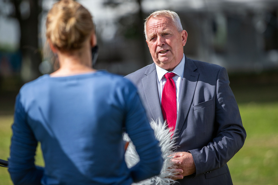 Till Backhaus (SPD), der Landwirtschaftsminister von Mecklenburg-Vorpommern, gibt ein Interview.