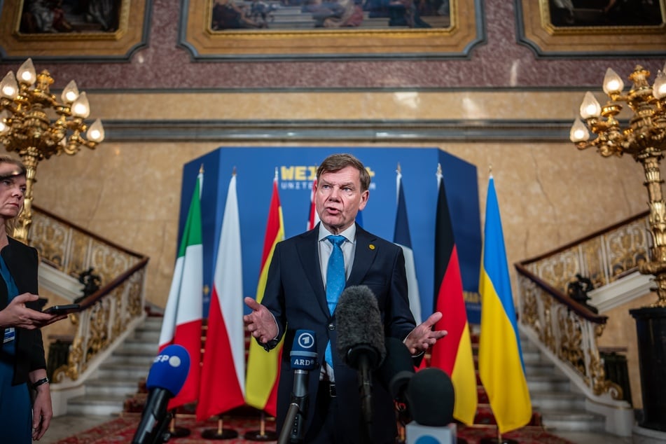 Schon seit langem fordert die Ukraine die Lieferung von Taurus-Marschflugkörpern. Außenminister Johann Wadephul (62) ließ dieses Thema allerdings noch offen.