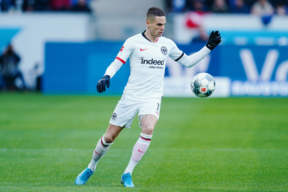 Mijat Gacinovic (25) trägt den Dress der SGE bereits seit 2015.