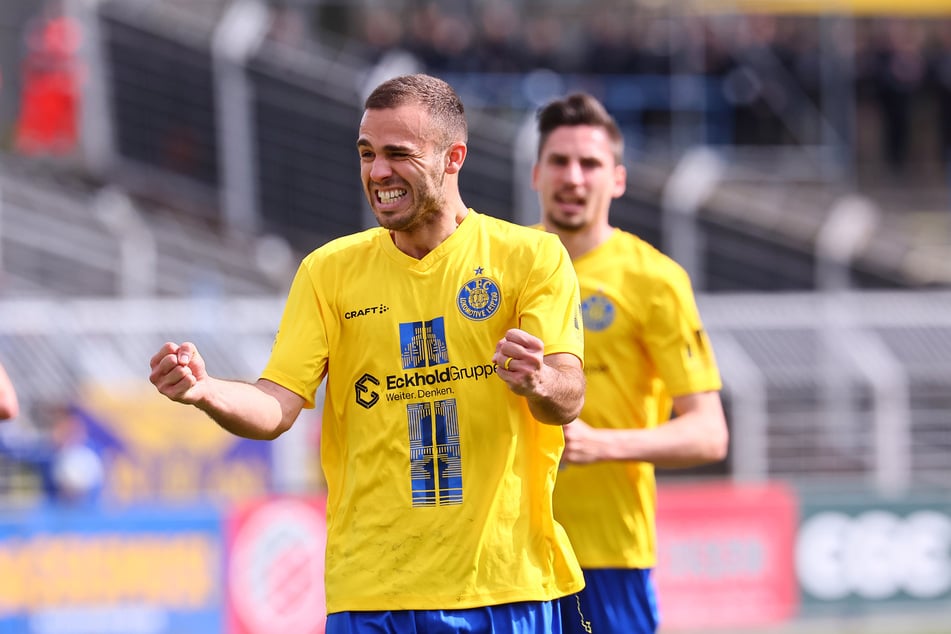 Farid Abderrahmane verwandelte den Strafstoß zum 1:0 sicher.