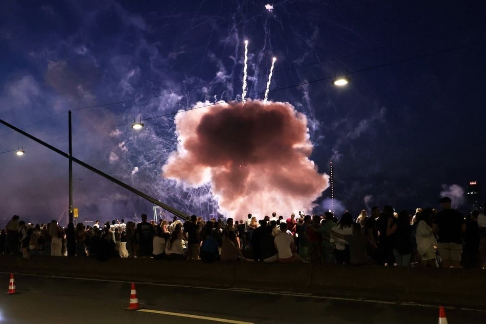 Durch fehlerhaftes Feuerwerk waren im Juli 2025 auf der Rheinkirmes in Düsseldorf mehrere Menschen verletzt worden.