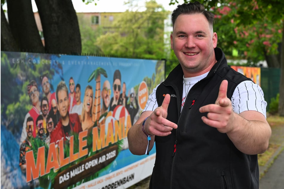 Benjamin Herbst (25) veranstaltet zum zweiten Mal die Party "Malle Mania" an der Dresdner Galopprennbahn.