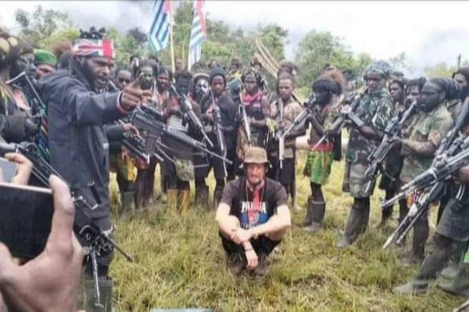 Der neuseeländische Pilot Philip Mark Mehrtens (37) ist seit mehr als zehn Monaten in der Gewalt von Rebellen.