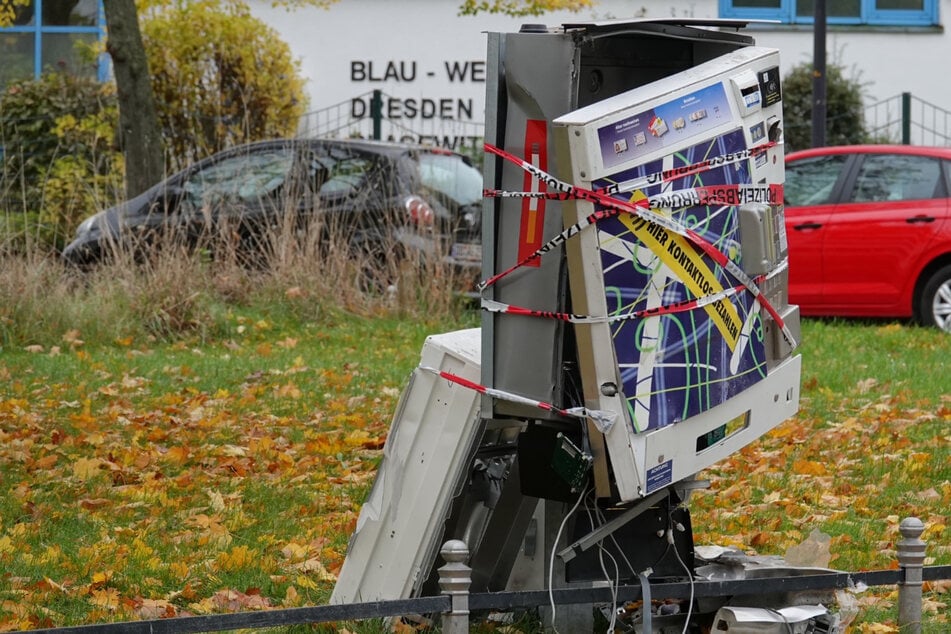 Dresden: Neue Serie? Wieder Zigaretten-Automat in Dresden gesprengt