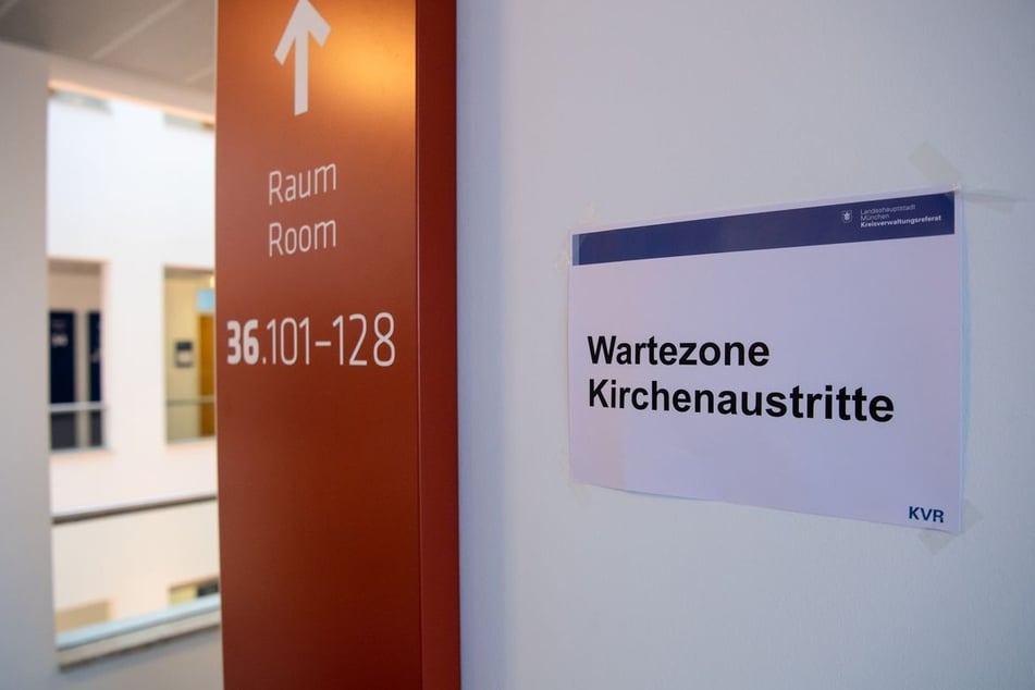 Ein Kirchenaustritt muss beim zuständigen Amtsgericht beantragt werden. (Symbolbild)