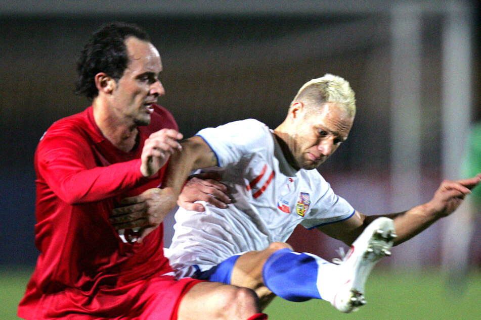 Ersen Martin (†44, l.) im Einsatz für die Türkei gegen Tschechien im März 2006. (Archivfoto)