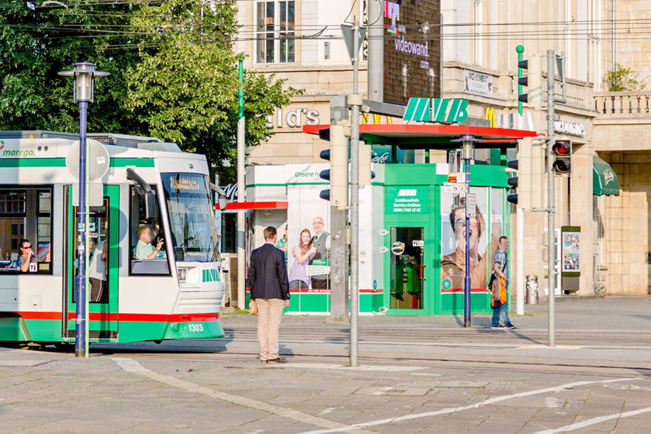Für fast alle Linien der MVB ändert sich der Fahrplan aufgrund der fortschreitenden Bauarbeiten am Hasselbachplatz.