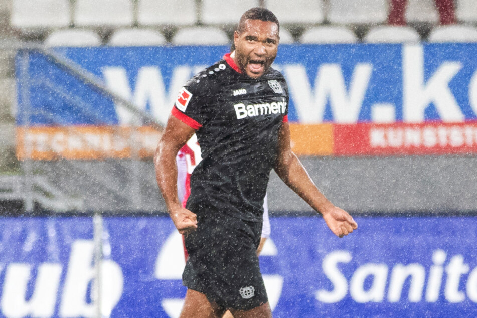 Jonathan Tah (24) bejubelt sein Tor zum 4:2 beim SC Freiburg.