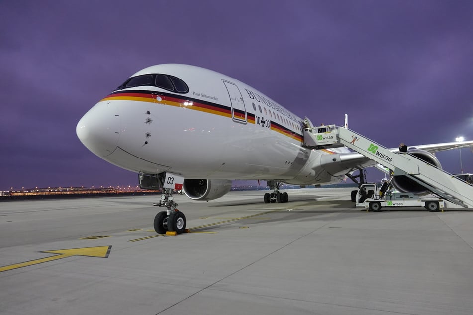 Regierungsflieger "Kurt Schumacher" musste in Portugal wegen eines technischen Defekts zunächst am Boden bleiben. (Archivbild)