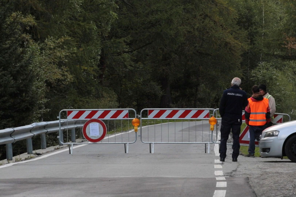 Die Straße in das kleine Tal wurde vorübergehend gesperrt.
