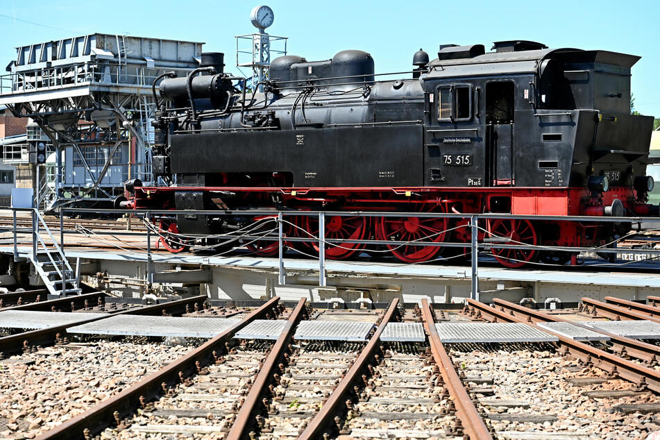Der Schauplatz Eisenbahn umfasst 260.000 m² und ist damit Europas größtes Eisenbahnmuseum. Der ehemalige Rangierbahnhof zählte bereits zu DDR-Zeiten zu den größten seiner Art.