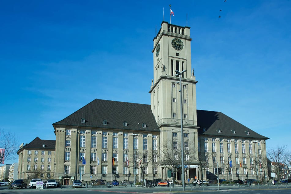 Das geschichtsträchtige Rathaus Schöneberg beteiligt sich zum ersten Mal an der "Langen Nacht der Eheschließung". (Archivfoto)