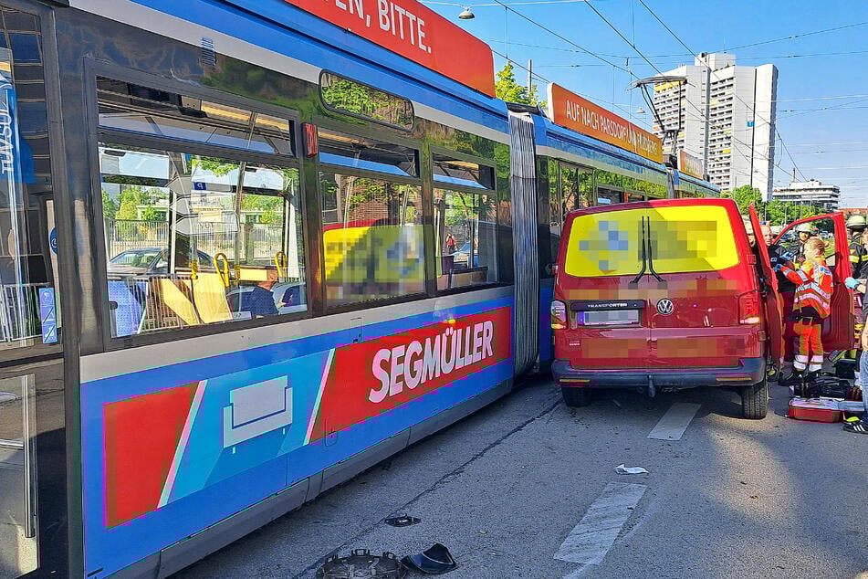 Die Münchner Feuerwehr hatte alle Hände voll zu tun.