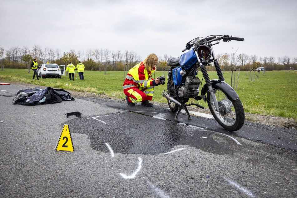 Der 17-jährige Simson-Fahrer kam bei dem tragischen Unfall ums Leben.