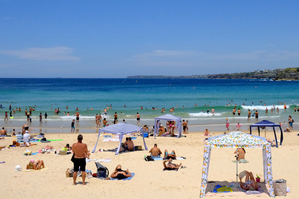 An einem Strand in Australien ereignete sich ein beinahe tödliches Unglück.(Symbolbild)