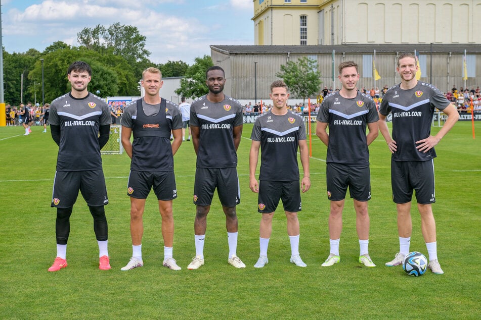 Mit dabei waren sie sechs Neuzugänge Tim Schreiber, Jan-Hendrik Marx, Dennis Duah, Lukas Boeder, Aljaz Casar und Vinko Sapina (v.l.).