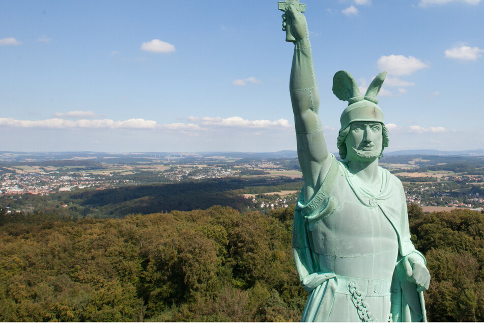 Völkische Szene besucht in NRW gern Denkmäler mit Symbolwert