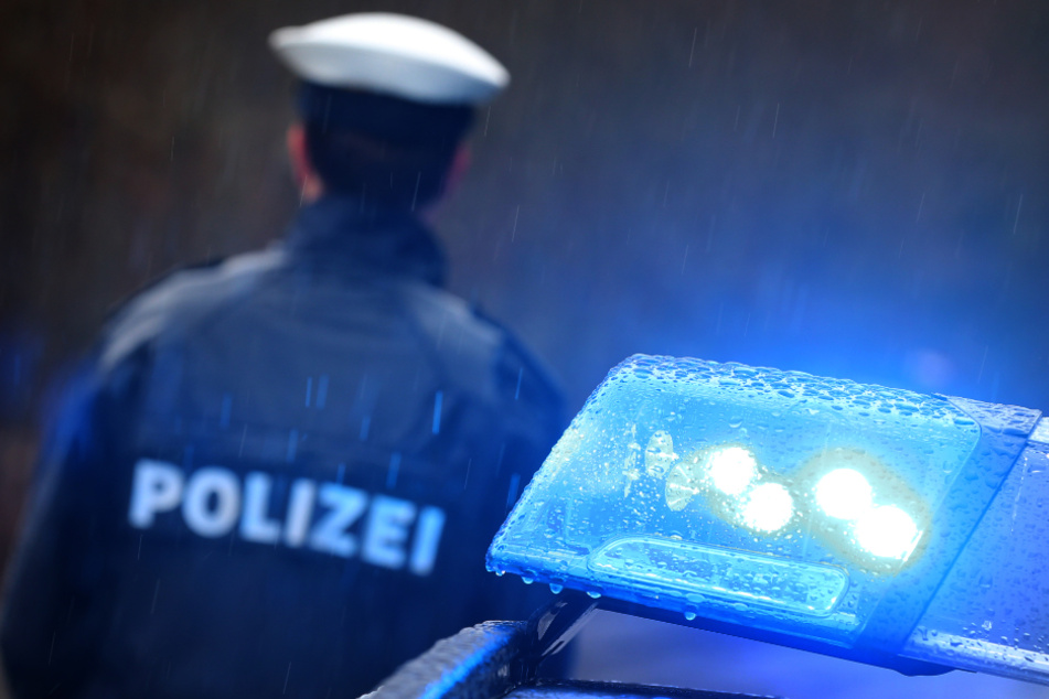 Die erfundene Geschichte des Mannes löste in Ulm einen großen Polizeieinsatz aus. (Symbolbild)