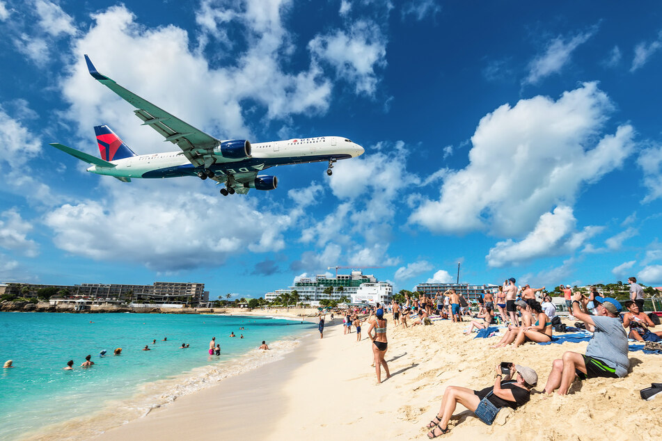 Ihr habt im Sommer 2023 eine Reise in die Karibik (Foto: Saint-Martin) geplant? Dann lieber noch nicht jetzt buchen!