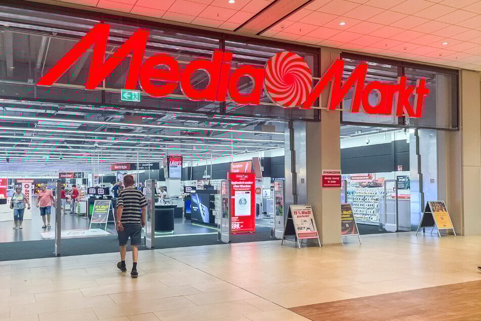 MediaMarkt Dresden - Kaufpark - Dohnaer Straße 246.
