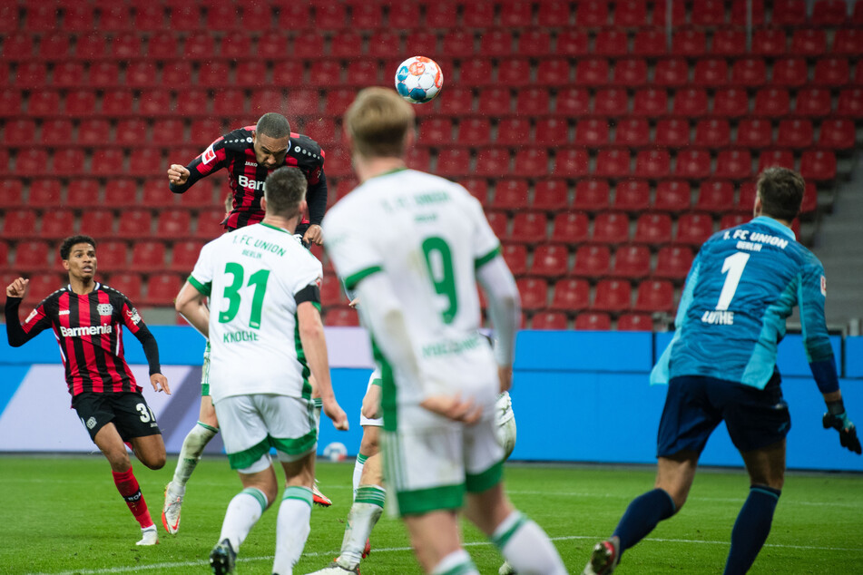 Jonathan Tah netzte spät zum 2:2-Ausgleich für Bayer 04 Leverkusen gegen den 1. FC Union Berlin ein.