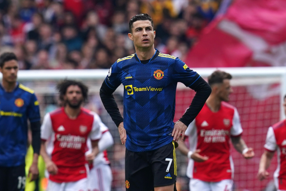 Passend zur verkorksten Saison: Cristiano Ronaldo (37, M.) und Manchester United landeten in der Spielzeit 2021/22 nur auf dem sechsten Tabellenplatz.