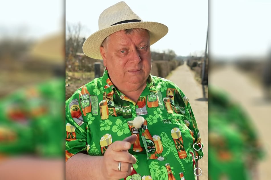 Kleingartensheriff Michael Baumann (62) darf seinen Titel nun auch offiziell tragen. Den Namen hat er sich inzwischen in seinen Ausweis eintragen lassen.