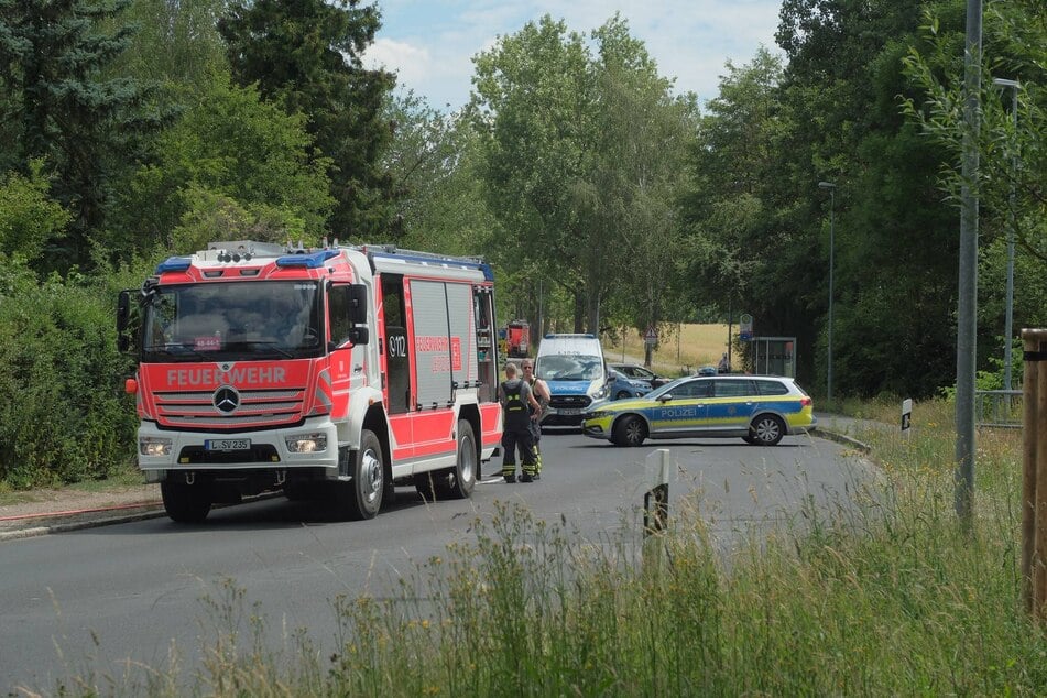 Feuerwehr und Polizei eilten zum Ort des Geschehens. Eine Evakuierung war laut Polizei nicht notwendig.
