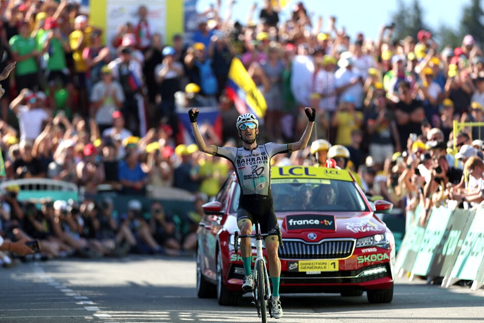 Wout Poels (35) schaute bei seinem Sieg zum Himmel.