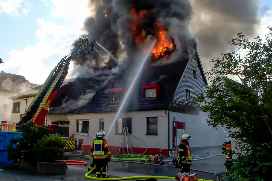 Die Feuerwehr war im Großeinsatz vor Ort.