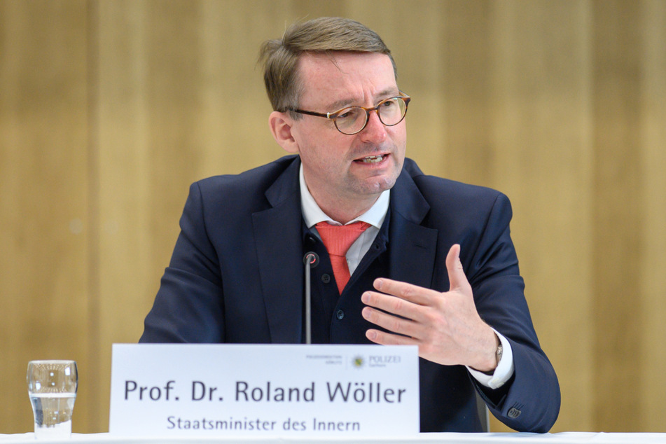 Sachsens Innenminister Roland Wöller (50, CDU) findet die Beobachtung "längst überfällig".