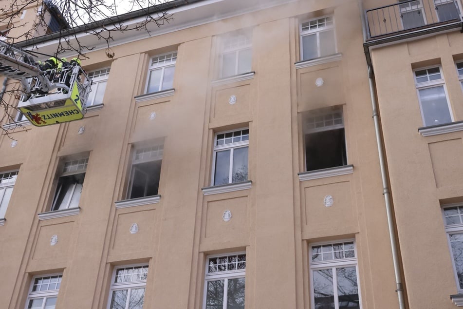 Am Montag hat es in Chemnitz in einem Mehrfamilienhaus in der Further Straße gebrannt.
