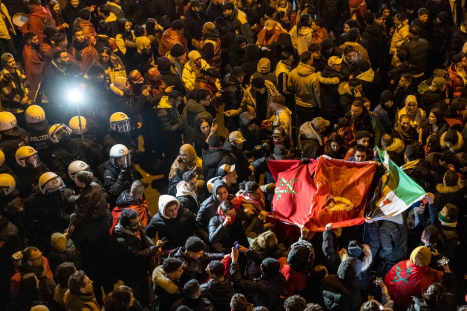 Vor WM-Halbfinale der Marokkaner: Düsseldorfer Polizei bereitet sich mit Großaufgebot vor