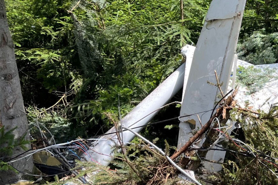 Kleinflugzeug stürzt im Schwarzwald ab und reißt Piloten in den Tod