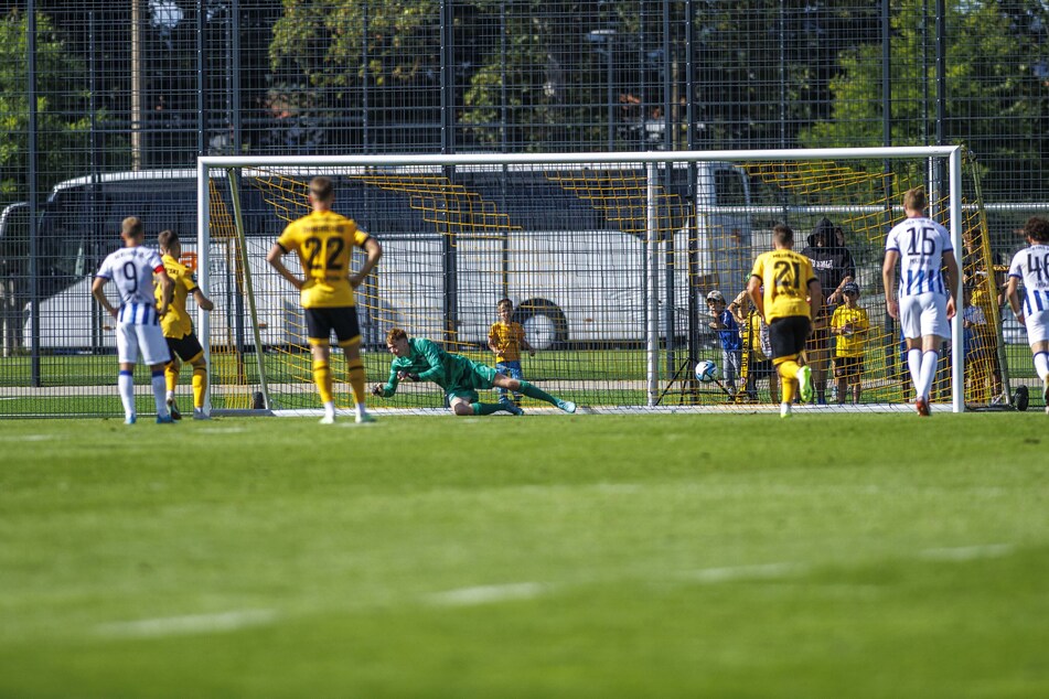 Per Elfmeter setzte Dynamo den Schlusspunkt und sicherte sich so einen 2:0-Testspiel-Sieg.