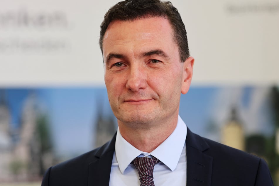 Dr. Thomas Wilk (55) hat die Leitung der Kölner Bezirksregierung im September 2022 übernommen. Zum 1. Februar legt er sein Amt auf eigenen Wunsch nieder. (Archivbild)