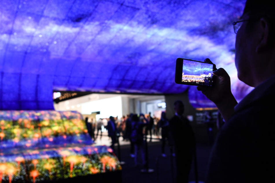 Berlin 2019: Besucher gehen am ersten Publikumstag über die Technik-Messe IFA. (Archivbild)