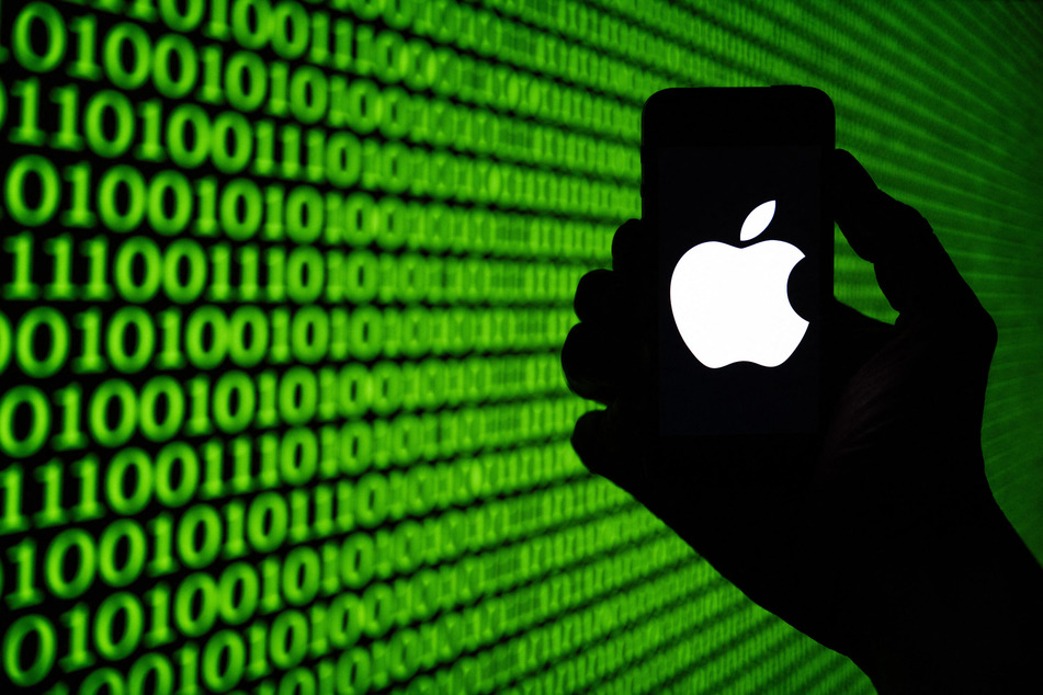 Apple is grappling with incorporating AI while maintaining privacy and security protections.