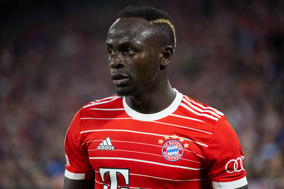 Sadio Mané (31) vom FC Bayern München soll im Streit mit Leroy Sané (27) die Hand ausgerutscht sein.