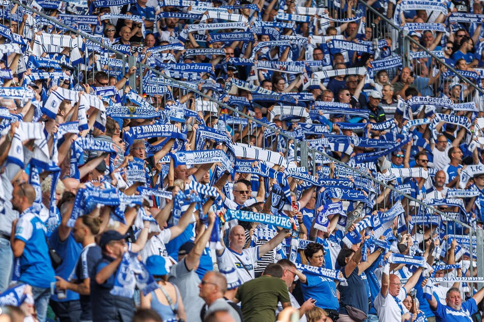 Ein 15-jähriger Fan des 1. FC Magdeburg wurde von sechs Unbekannten angegriffen.