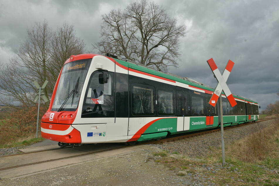 Start für die Bahnstrecke Chemnitz - Aue soll Ende Januar 2022 sein.