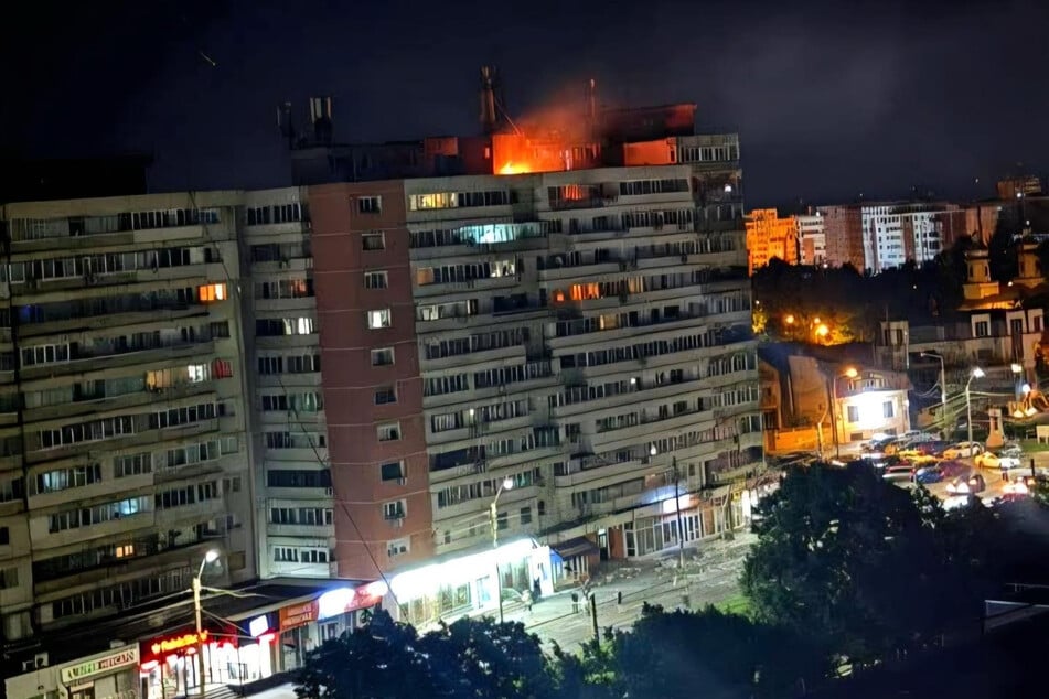 Ukraine-Krieg: Russische Drohne trifft Hochhaus in Nato-Staat